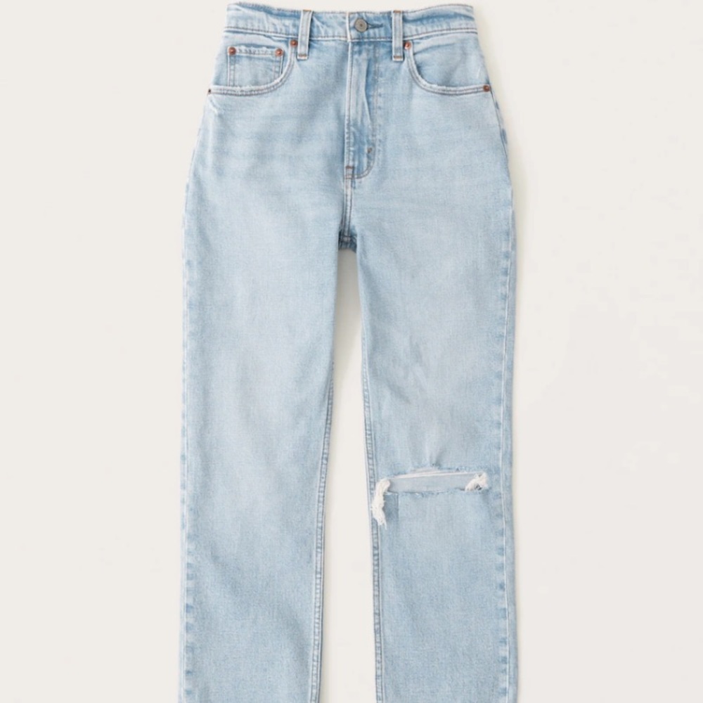 Abercrombie & Fitch Curve Love Ultra High Rise Ankle
Straight Jean
